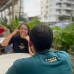 Camiseta Bordada 'He knows them by name'