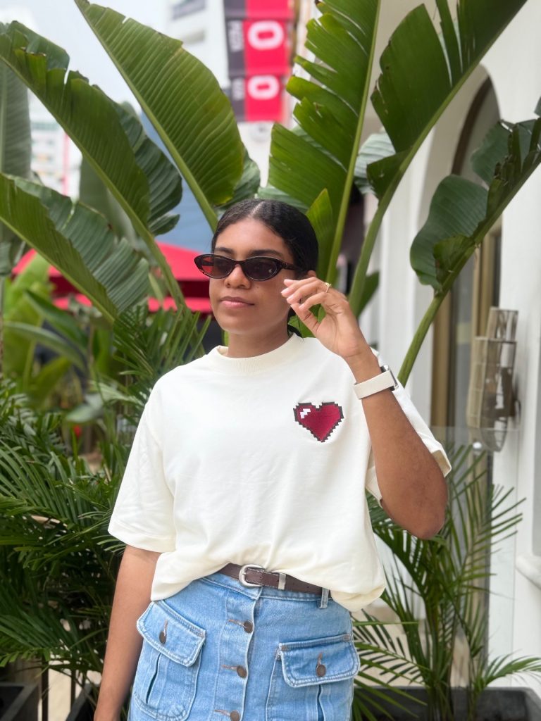Camiseta Bordada “Un Corazón para Cristo”